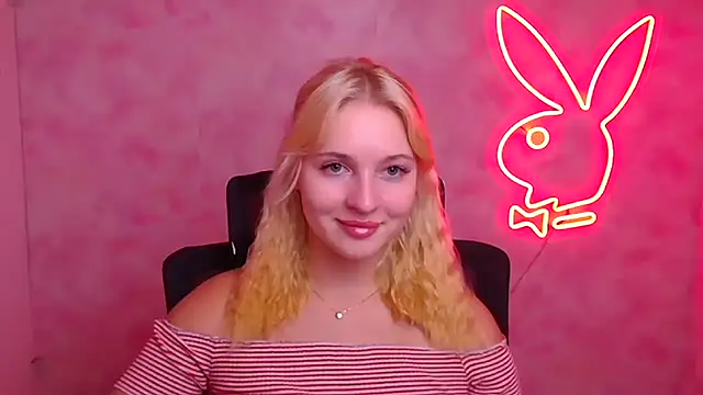 Snapshot of Milka_kiss_ chatting on September 2025 11:15:02 AM Milka kiss online show from September 2025 11:15:02 AM