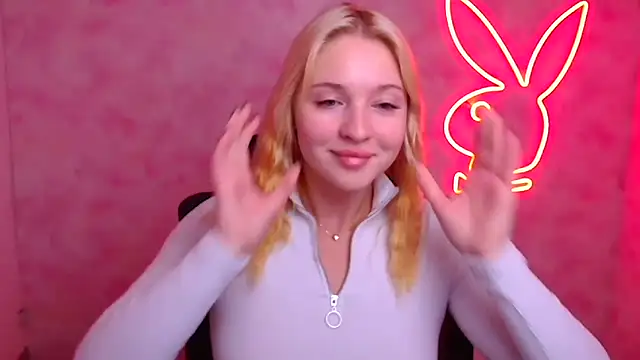 Snapshot of Milka_kiss_ chatting on September 2025 06:07:01 AM Milka kiss online show from September 2025 06:07:01 AM