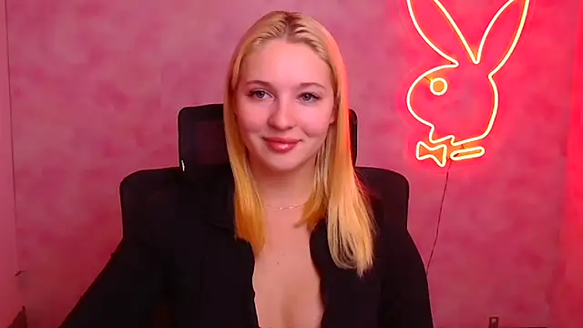 Snapshot of Milka_kiss_ chatting on October 2025 06:11:02 AM Milka kiss online show from October 2025 06:11:02 AM