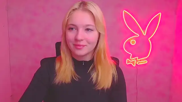 Snapshot of Milka_kiss_ chatting on October 2025 08:58:02 AM Milka kiss online show from October 2025 08:58:02 AM