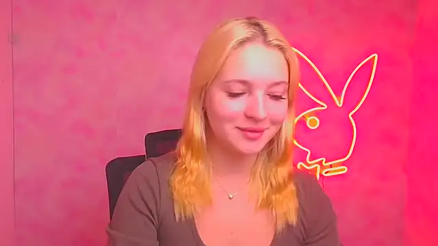 Snapshot of Milka_kiss_ chatting on October 2025 05:43:02 AM Milka kiss online show from October 2025 05:43:02 AM