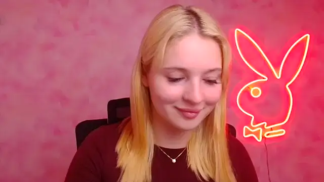 Snapshot of Milka_kiss_ chatting on October 2025 12:28:01 PM Milka kiss online show from October 2025 12:28:01 PM