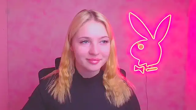 Snapshot of Milka_kiss_ chatting on November 2025 12:29:02 PM Milka kiss online show from November 2025 12:29:02 PM