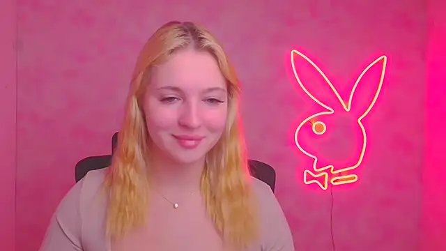 Snapshot of Milka_kiss_ chatting on November 2025 06:58:02 AM Milka kiss online show from November 2025 06:58:02 AM