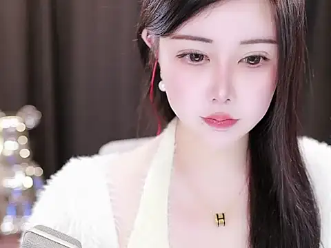 Snapshot of Qiaoqiao_ chatting on December 2024 12:15:01 PM Qiaoqiao online show from December 2024 12:15:01 PM