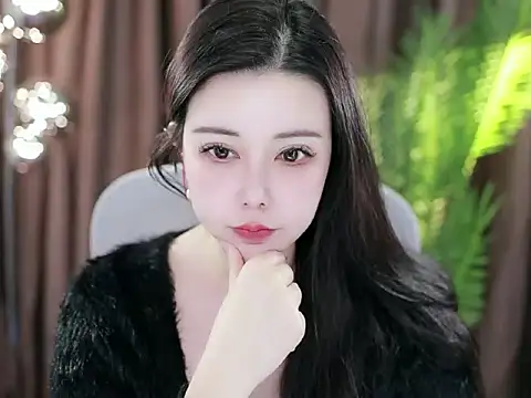 Snapshot of Qiaoqiao_ chatting on January 2025 05:08:01 PM Qiaoqiao online show from January 2025 05:08:01 PM