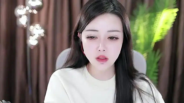 Snapshot of Qiaoqiao_ chatting on January 2025 08:50:01 AM Qiaoqiao online show from January 2025 08:50:01 AM