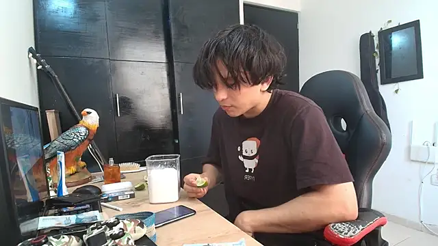 Snapshot of Haruto2001 chatting on March 2025 09:24:02 PM Haruto2001 online show from March 2025 09:24:02 PM