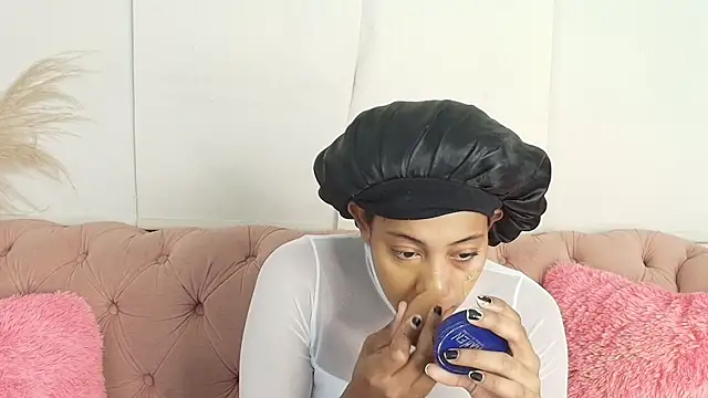 flavia cruz online show from April 2026 12:22:02 PM