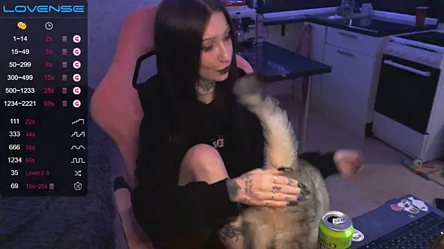 yngmilf online show from November 2025 08:55:01 PM