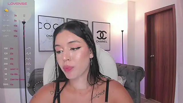 zoee jackson online show from January 2025 09:53:02 PM