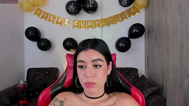 Snapshot of zoee_jackson chatting on April 2026 09:39:33 PM zoee jackson online show from April 2026 09:39:33 PM