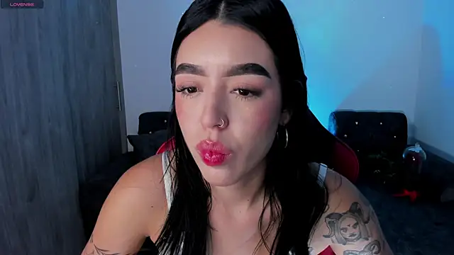 Snapshot of zoee_jackson chatting on April 2026 10:58:01 PM zoee jackson online show from April 2026 10:58:01 PM