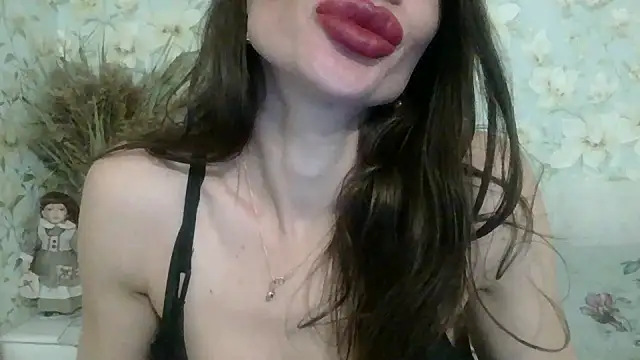 KikoBirds29 online show from February 2025 05:29:01 PM