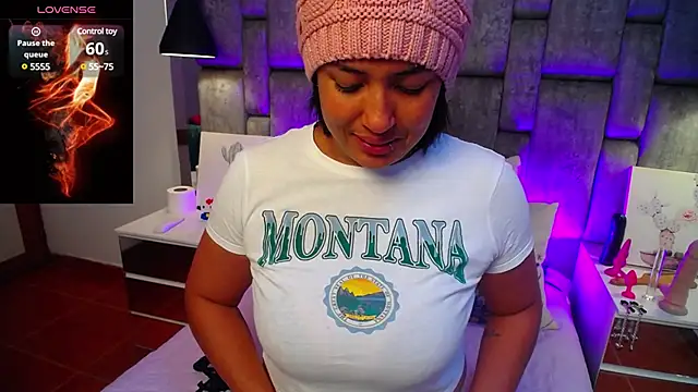 Snapshot of MirandaDream2 chatting on January 2025 12:27:02 PM MirandaDream2 online show from January 2025 12:27:02 PM