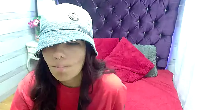 lorecherry online show from September 2025 04:19:02 PM