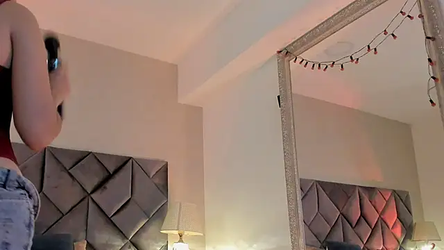 Luisa0110 online show from May 2026 05:18:02 PM