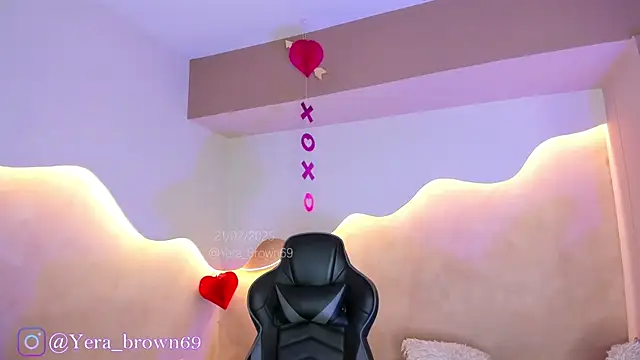 yerabrown69 online show from February 2025 12:06:02 PM