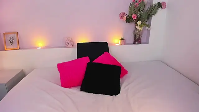 Snapshot of AmyBarton02 chatting on December 2024 03:19:02 PM AmyBarton02 online show from December 2024 03:19:02 PM