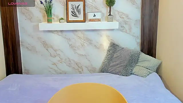 AmyBarton02 online show from December 2025 05:30:01 PM