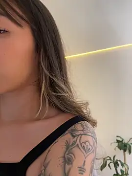 Snapshot of AmmyCollinsW chatting on March 2026 08:13:01 PM AmmyCollinsW online show from March 2026 08:13:01 PM