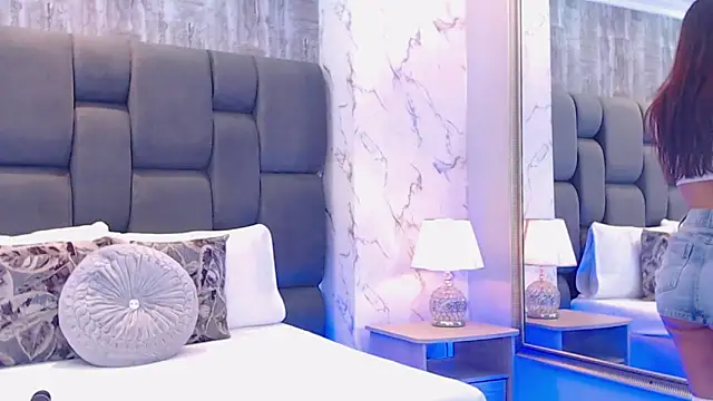 Snapshot of SophieWolkman chatting on March 2026 12:10:01 PM SophieWolkman online show from March 2026 12:10:01 PM