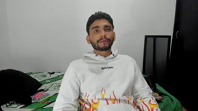 Snapshot of Dante_Damare chatting on December 2024 04:04:01 AM Dante Damare online show from December 2024 04:04:01 AM