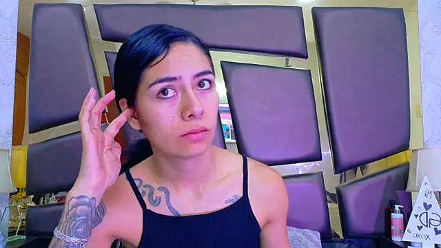 NicoleEsposito online show from April 2026 12:40:01 PM