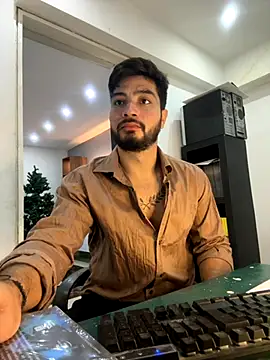 Snapshot of _tony8 chatting on November 2025 05:15:02 PM tony8 online show from November 2025 05:15:02 PM