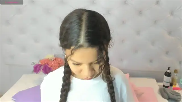Snapshot of brithany_rousee chatting on December 2024 10:23:01 PM brithany rousee online show from December 2024 10:23:01 PM