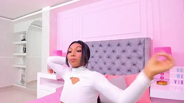 HaileeRoberts online show from January 2025 12:44:02 PM