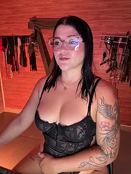 Snapshot of yey_bdsm chatting on April 2026 03:20:02 PM yey bdsm online show from April 2026 03:20:02 PM