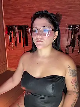 Snapshot of yey_bdsm chatting on April 2026 06:10:01 PM yey bdsm online show from April 2026 06:10:01 PM