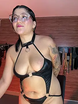 Snapshot of yey_bdsm chatting on May 2026 04:44:02 PM yey bdsm online show from May 2026 04:44:02 PM