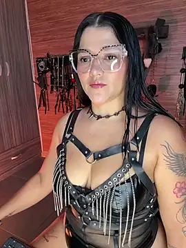 Snapshot of yey_bdsm chatting on May 2026 03:28:01 PM yey bdsm online show from May 2026 03:28:01 PM