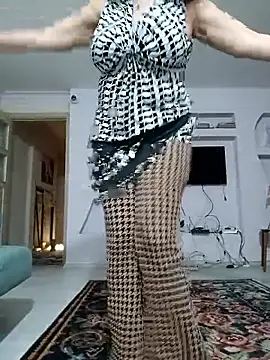 nazii010 online show from November 2025 06:17:01 PM