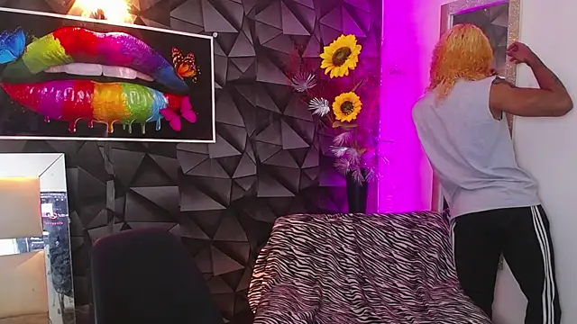 Demitryo online show from February 2025 04:14:02 AM