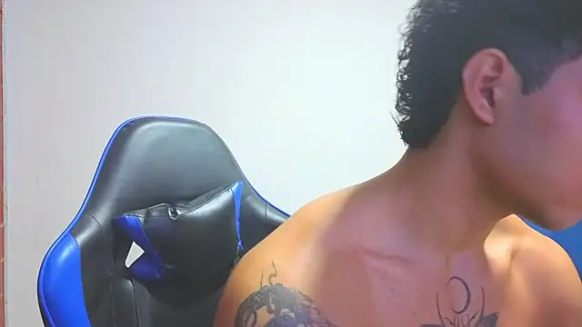 Snapshot of Demitryo chatting on February 2026 02:26:01 AM Demitryo online show from February 2026 02:26:01 AM