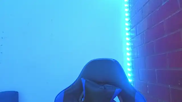 Snapshot of Demitryo chatting on February 2026 03:45:02 AM Demitryo online show from February 2026 03:45:02 AM