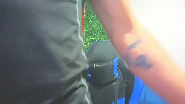 Snapshot of Demitryo chatting on March 2026 03:58:02 AM Demitryo online show from March 2026 03:58:02 AM