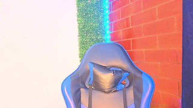 Snapshot of Demitryo chatting on March 2026 04:05:02 AM Demitryo online show from March 2026 04:05:02 AM