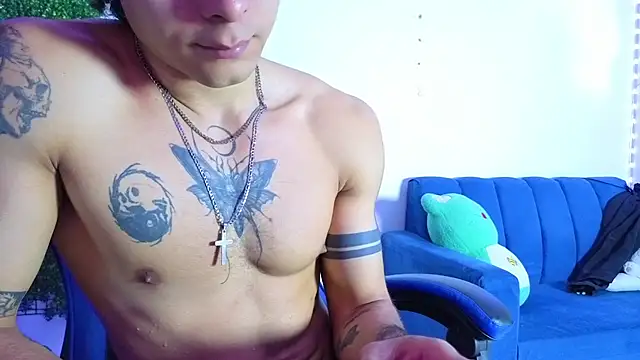 Demitryo online show from May 2026 08:58:01 PM