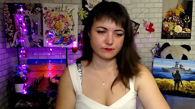 Darina M  online show from November 2025 05:30:02 AM