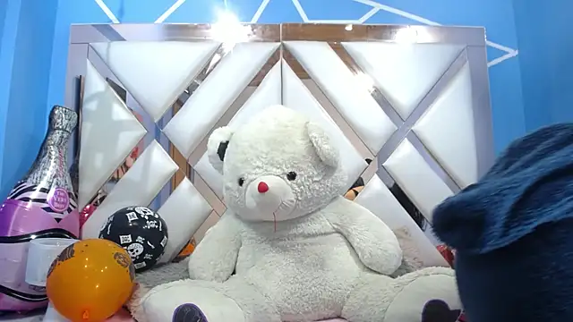 angelina ny online show from October 2025 01:48:02 PM