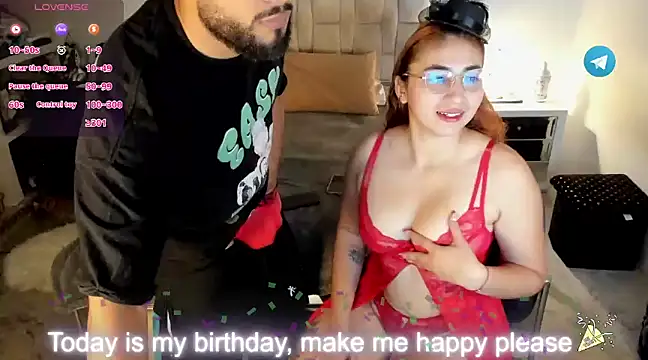 Snapshot of Alanna_Couple chatting on January 2025 01:03:02 PM Alanna Couple online show from January 2025 01:03:02 PM