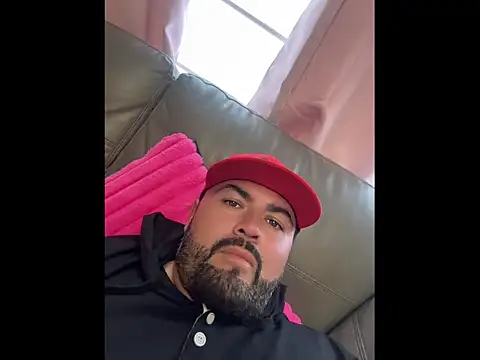 Lucrecio19 online show from April 2026 01:25:02 AM