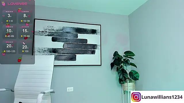 Snapshot of luna_willians chatting on February 2025 03:52:01 PM luna willians online show from February 2025 03:52:01 PM