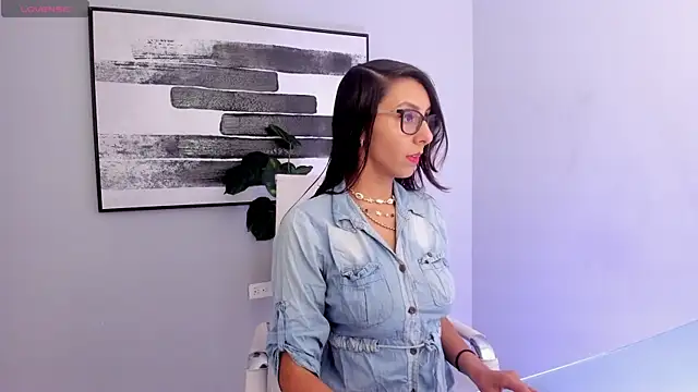 Snapshot of luna_willians chatting on March 2025 12:11:02 PM luna willians online show from March 2025 12:11:02 PM