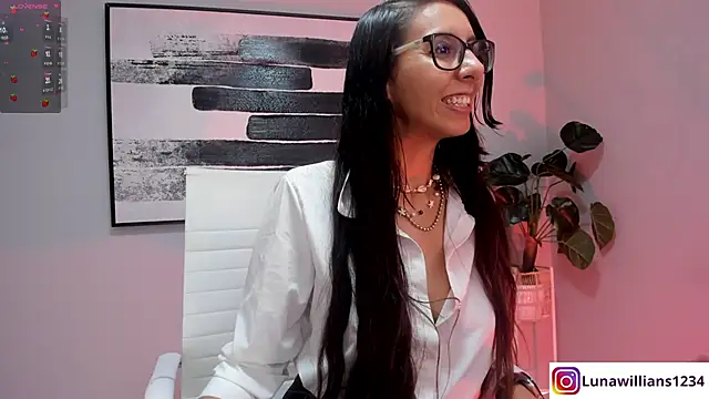 Snapshot of luna_willians chatting on March 2025 06:23:02 PM luna willians online show from March 2025 06:23:02 PM