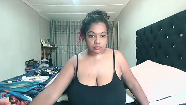 Snapshot of Indianmayaxoxo chatting on February 2026 09:35:02 AM Indianmayaxoxo online show from February 2026 09:35:02 AM